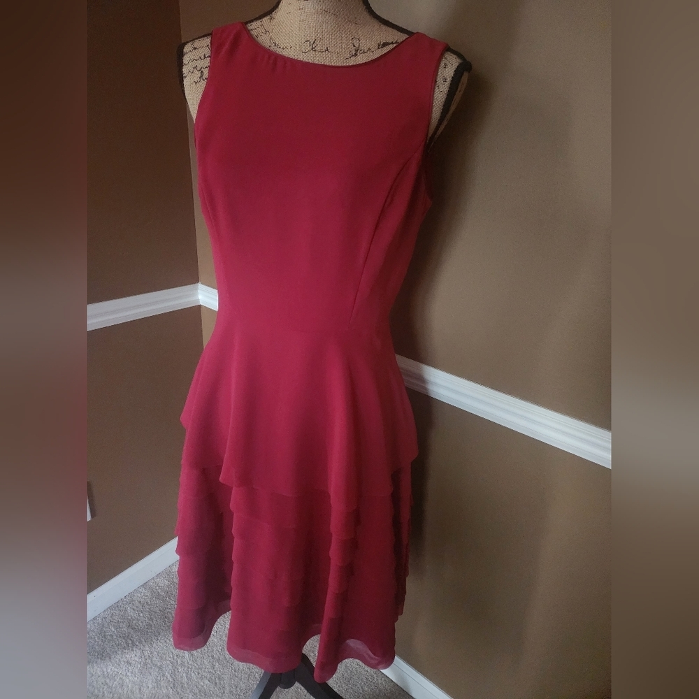 White House Black Market Sleeveless Red‎ Tier Dress Sz 4